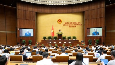 Quốc hội nghe tờ trình điều chỉnh chủ trương đầu tư Dự án đầu tư xây dựng tuyến đường sắt Lào Cai - Hà Nội - Hải Phòng. 