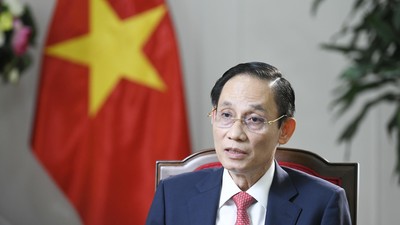 Uỷ viên Bộ Chính trị, Bộ trưởng Bộ Ngoại giao Lê Hoài Trung.