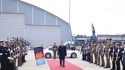 Lễ tiễn Tổng Bí thư, Chủ tịch nước Tô Lâm tại sân bay quốc tế Canberra. (Ảnh: Thống Nhất/TTXVN)