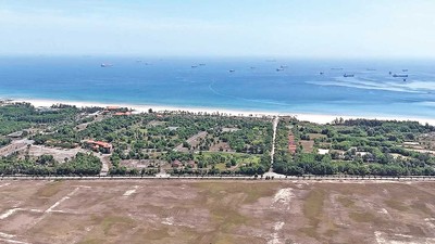 Quảng Ngãi kiên quyết xử lý các dự án chậm triển khai và tháo gỡ cho những dự án tiềm năng nhằm từng bước khơi thông nguồn lực đất đai (Ảnh: P.V) 