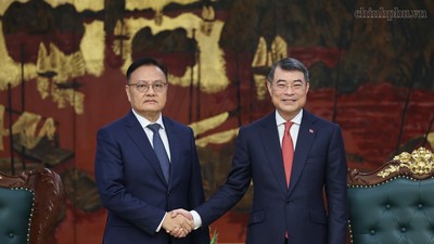 Thủ tướng Lê Minh Hưng tiếp Phó Thủ tướng, Bộ trưởng Bộ Tài chính Lào Santiphab Phomvihane - Ảnh: chinhphu.vn/Nhật Bắc