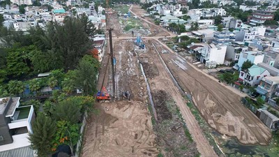 Kết quả giải ngân đầu tư công 8 tháng của TP.HCM chuyển biến tích cực cả về giá trị tuyệt đối và tỷ lệ so với cùng kỳ 2025, tăng từ 44,1% lên 57,7%. Ảnh: Lê Toàn.