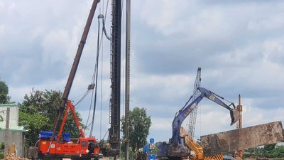 TP.HCM đặt mục tiêu huy động khoảng 1.240.653 tỷ đồng vốn đầu tư toàn xã hội nhằm góp phần thực hiện mục tiêu tăng trưởng từ 10% trở lên. Ảnh: Lê Toàn. 