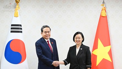 Chủ tịch Quốc hội Trần Thanh Mẫn và Thủ tướng Hàn Quốc Han Seong Sook.