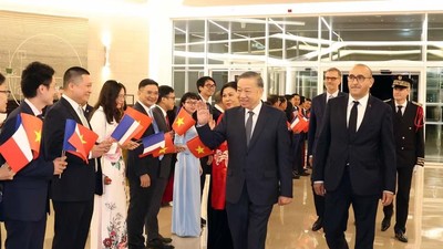 Tổng Bí thư, Chủ tịch nước Tô Lâm bắt đầu thăm chính thức Cộng hòa Pháp 