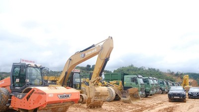 Lâm Đồng đang tập trung cao độ về tiến độ thi công và giải ngân 2 dự án cao tốc Tân Phú - Bảo Lộc và Bảo Lộc - Liên Khương. Ảnh: Hoàng Sa