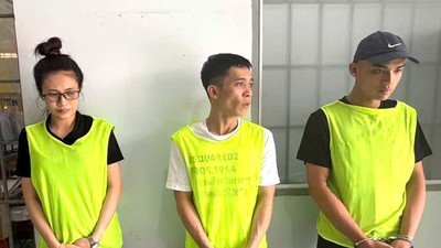 Các đối tượng sử dụng ứng dụng ngân hàng giả để lừa đảo