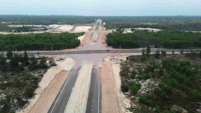 Đường Du lịch Dinh Mười (tổng mức đầu tư 91 tỷ đồng) hiện đang gặp vướng mắc trong việc đấu nối vào tuyến đường BOT tránh lũ Quốc lộ 1 tại Km 677+116 qua tỉnh Quảng Trị. Ảnh: Ngọc Tân