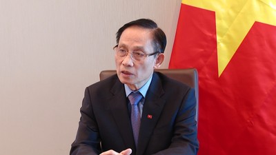 Ủy viên Bộ Chính trị, Bộ trưởng Ngoại giao Lê Hoài Trung.
