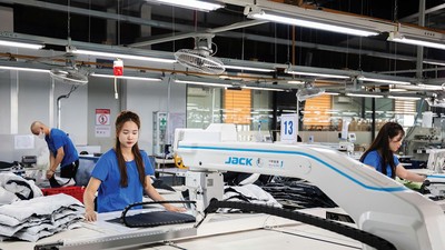 Đơn hàng Thu - Đông gia tăng giúp các doanh nghiệp dệt may đẩy mạnh sản xuất 