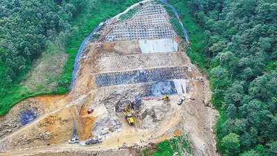 Các địa phương đang gấp rút giải ngân vốn đầu tư công. Trong ảnh: Dự án hầm đường bộ Hoàng Liên nối 2 tỉnh Lào Cai - Lai Châu. Ảnh: Đức Thanh