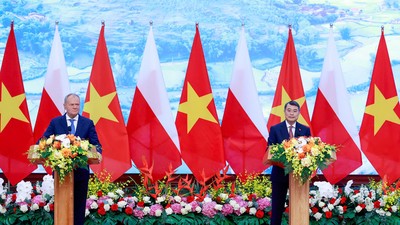 Thủ tướng Lê Minh Hưng và Thủ tướng Ba Lan Donald Tusk họp báo thông tin kết quả hội đàm.