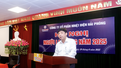 Ông Dương Sơn Bá tại Hội nghị Người lao động năm 2025 của Nhiệt điện Hải Phòng.