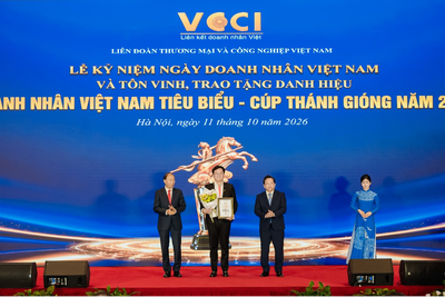 Ông Đặng Huỳnh Anh Tuấn - Chủ tịch HĐQT TTC Energy vinh dự đón nhận danh hiệu “Doanh nhân Việt Nam tiêu biểu - Cúp Thánh Gióng” năm 2026 vào tối 11/10/2026 tại Hà Nội.