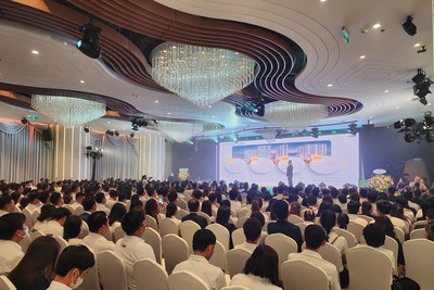 Hàng loạt dự án tại khu vực Bình Dương cũ ra mắt gần đây đều ghi nhận sự quan tâm lớn của khách hàng. Trong ảnh: Buổi ra mắt block mới tại Dự án Bicons City. 