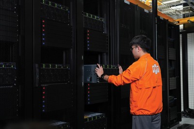 Nguồn cung trung tâm dữ liệu tại khu vực châu Á - Thái Bình Dương nói chung và Việt Nam nói riêng đang gia tăng nhanh. Ảnh: Dũng Minh.