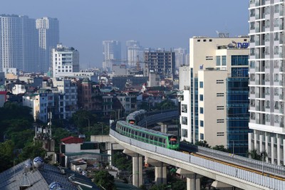 TOD trở thành “đòn bẩy” mở rộng không gian đô thị và mang đến nhiều cơ hội tiếp cận nhà ở, dịch vụ cho người dân. Ảnh: Dũng Minh.