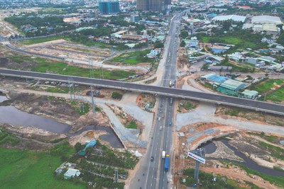 Khu vực đường Vành đai 3 đoạn qua Bình Dương cũ. Ảnh: Lê Toàn.