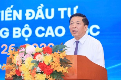 Bộ trưởng Bộ Xây dựng Trần Hồng Minh phát biểu tại Hội nghị xúc tiến đầu tư phát triển đường bộ cao tốc giai đoạn 2026-2030 sáng 29/9.