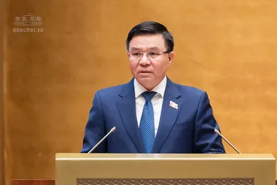 Bộ trưởng Bộ Công thương Lê Mạnh Hùng trình bày Tờ trình Dự án Luật sửa đổi, bổ sung một số điều của Luật Điện lực chiều 20/10.
