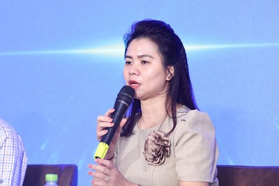 Bà Hoàng Thu Hằng, Phó cục trưởng Cục Quản lý nhà và thị trường bất động sản, Bộ Xây dựng