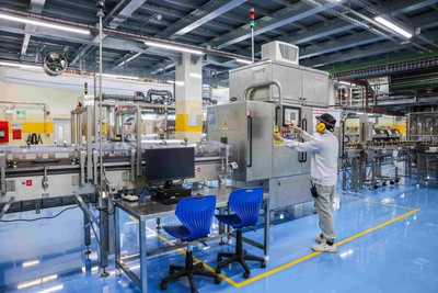 Yêu cầu khắt khe của thị trường quốc tế có thể được nhìn nhận như một động lực nâng cao năng lực cạnh tranh. Ảnh minh họa