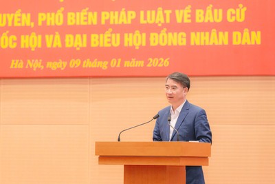 Phó Chủ tịch UBND Thành phố Hà Nội Nguyễn Xuân Lưu phát biểu tại hội nghị.