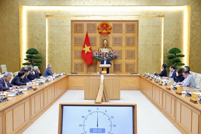 Thủ tướng nhấn mạnh, cần đánh giá đúng bản chất các diễn biến hiện nay trên thế giới, tác động tới những vấn đề lớn, từ đó, nắm chắc diễn biến tình hình, phản ứng chính sách chủ động, linh hoạt, kịp thời, hiệu quả- Ảnh: VGP