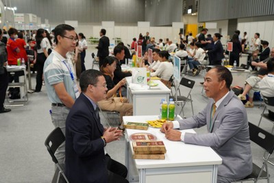 Kết nối 1:1 giữa doanh nghiệp Việt và đoàn mua hàng quốc tế tại sự kiện Kết nối chuỗi cung ứng hàng hóa quốc tế. 