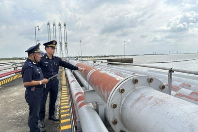 Thuế xăng dầu về 0% từ 16/4, Hải quan ra công điện hỏa tốc triển khai 