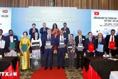  Diễn đàn Hợp tác Thương mại - Đầu tư - Du lịch Việt Nam – Sri Lanka diễn ra chiều ngày 8/5, với sự tham dự của Tổng Bí thư, Chủ tịch nước Cộng hoà xã hội chủ nghĩa Việt Nam Tô Lâm và Bà Thủ tướng Sri Lanka Harini Amarasuriya. Ảnh: TTXVN