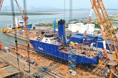 Nhiều nhà máy đóng tàu chủ lực của SBIC đang hoạt động hết công suất để đáp ứng các đơn hàng