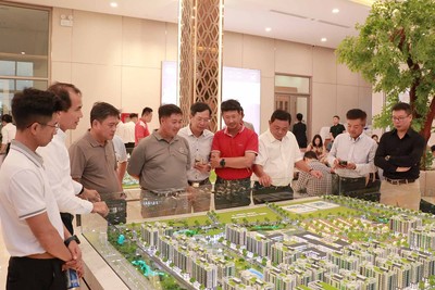 Dự thảo Luật Kinh doanh bất động sản (sửa đổi) đề xuất thay đổi cách tiếp cận đối với điều kiện đưa bất động sản hình thành trong tương lai vào kinh doanh. Theo đó, Luật chỉ quy định các nguyên tắc và nội dung mang tính ổn định, có giá trị lâu dài. Ảnh: TT