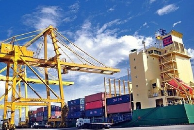 Hàng hóa cấm xuất khẩu, cấm nhập khẩu thực hiện theo quy định tại các văn bản pháp luật hiện hành và Danh mục hàng hóa cấm xuất khẩu, cấm nhập khẩu quy định tại Phụ lục I Nghị định số 292/2026/NĐ-CP.