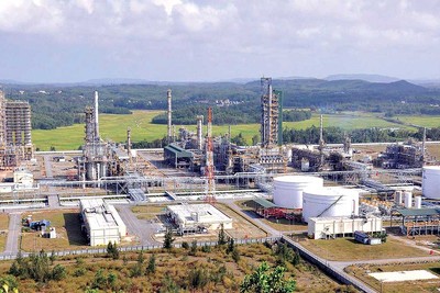 Nhà máy Lọc dầu Dung Quất là một trong những tài sản quy mô lớn gắn với doanh nghiệp nhà nước đang đứng trước yêu cầu cơ cấu lại tỷ lệ sở hữu (Ảnh: Đ.T)