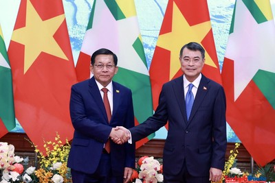 Thủ tướng Chính phủ Lê Minh Hưng hội kiến Tổng thống Myanmar Min Aung Hlaing.