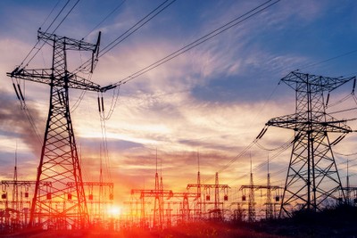 VNECO (VNE) khẳng định không tham gia dự án đường dây 500kV mạch 3, cổ phiếu tăng kịch trần