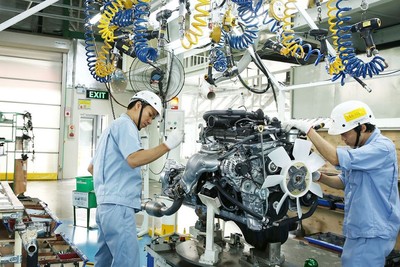PMI tháng 7 lên 52,9 điểm, ngành sản xuất tăng tốc trong nửa cuối năm