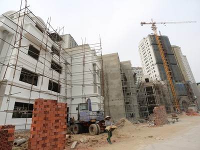 Tính đến 30/09/2023, tổng dư nợ tín dụng đối với lĩnh vực bất động sản đạt 2,74 triệu tỷ đồng, tăng 6,04% so với 31/12/2022