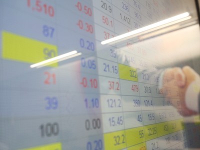 Đãi cổ phiếu Midcap, tìm cơ hội sinh lời