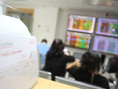 Đã có hơn 10 hồ sơ đăng ký phát hành chứng quyền