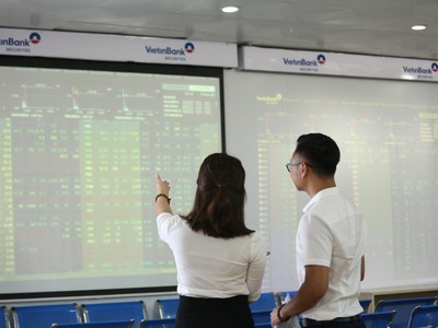 Tính đến nay, mới có 18 ngân hàng đưa cổ phiếu lên sàn chứng khoán.