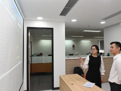 Cổ phiếu ngân hàng, dầu khí xác lập xu hướng tăng