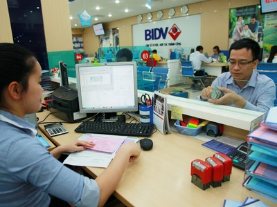 Quý I/2019, ngân hàng tăng thu từ phí dịch vụ 