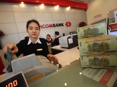 Tín dụng tăng trưởng thấp, vì sao ngân hàng vẫn báo lãi cao?