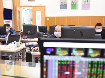 Xuất hiện các phiên bán mạnh, tương lai thị trường chứng khoán Việt Nam ra sao? 