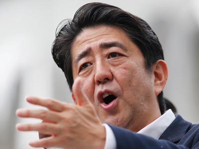 Năm “quá giang” của kinh tế Nhật