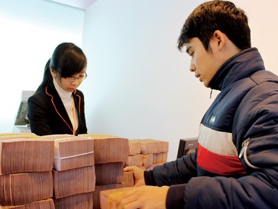 Bất động sản và tín dụng: Lửa đã gần rơm, mới... bén!