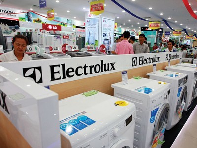 Ưu đãi lớn, hàng điện máy hút khách