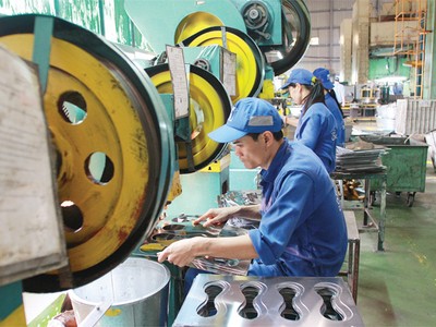 Doanh nghiệp được quyền phát hành dưới mệnh giá